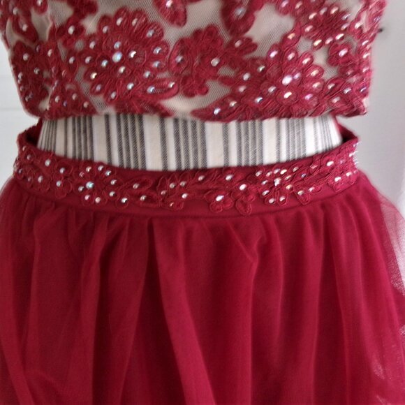 Jodi Kristoper 2 Piece Cropped Skirt Set Cranberry Red Sparkly Formal  11 / M - Picture 4 of 15